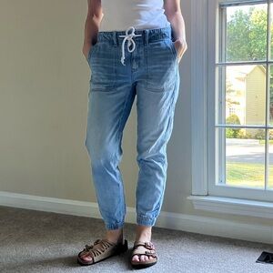 American Eagle Jogger Jeans, Medium Wash, Size 0, Rope Tie Waist